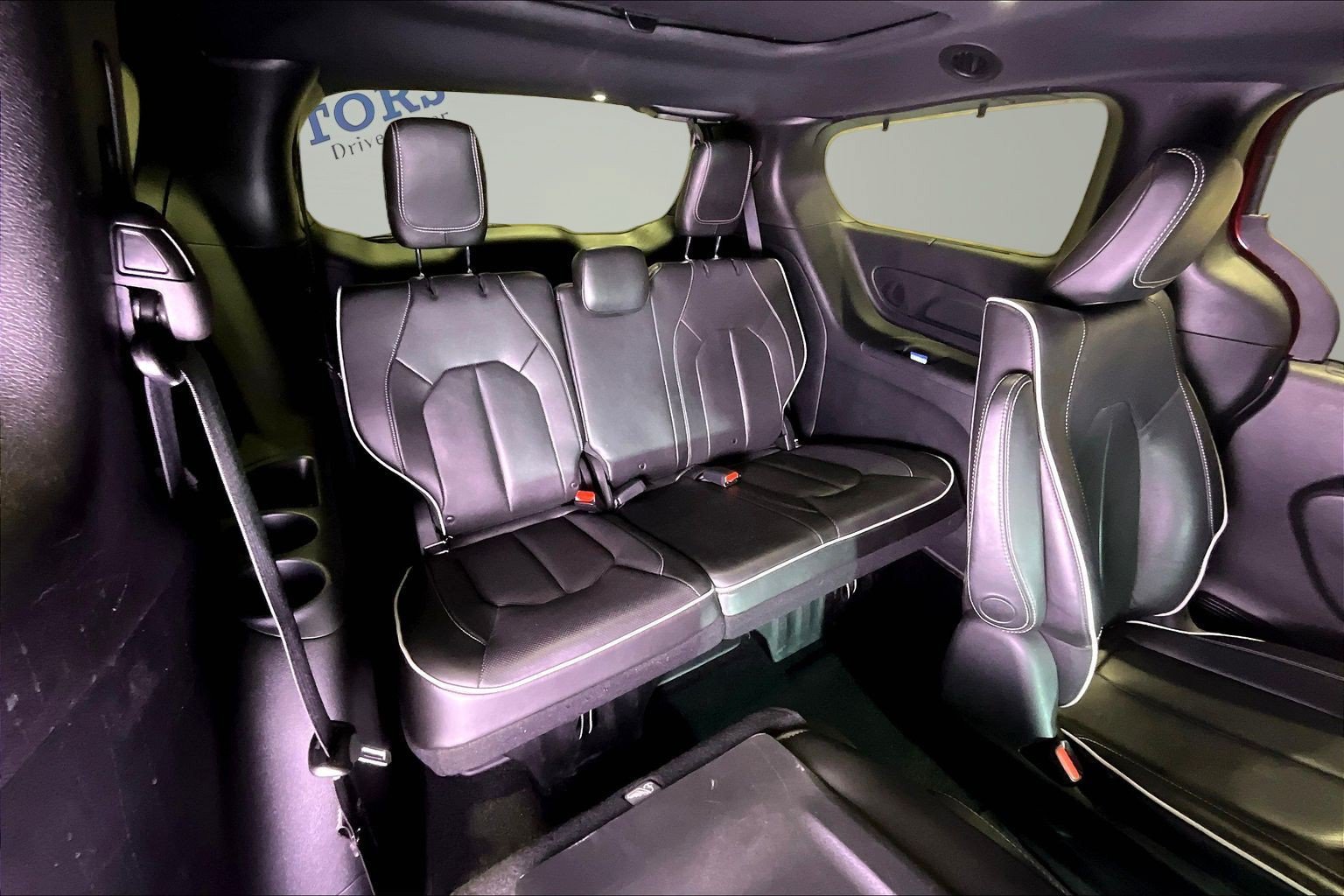 Used 2020 Chrysler Pacifica Limited w/ Advanced Safetytec Group FWD image 27