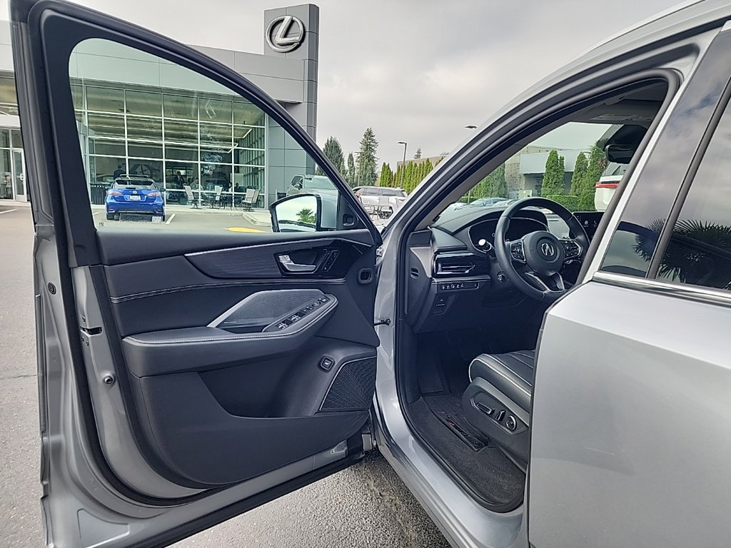 Used 2025 Acura MDX w/ Advance Package AWD/4WD image 9