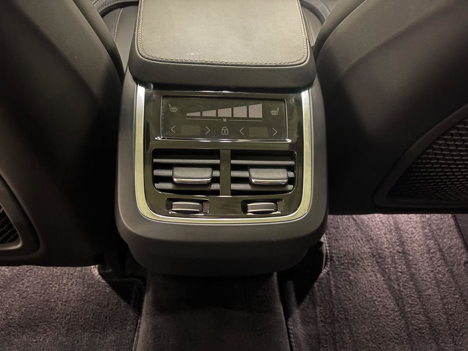 Used 2023 Volvo XC90 B6 Ultimate AWD/4WD image 39