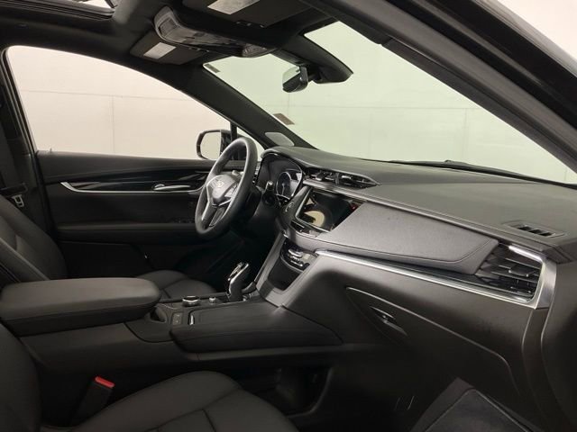 Certified 2025 Cadillac XT5 Premium Luxury image 28