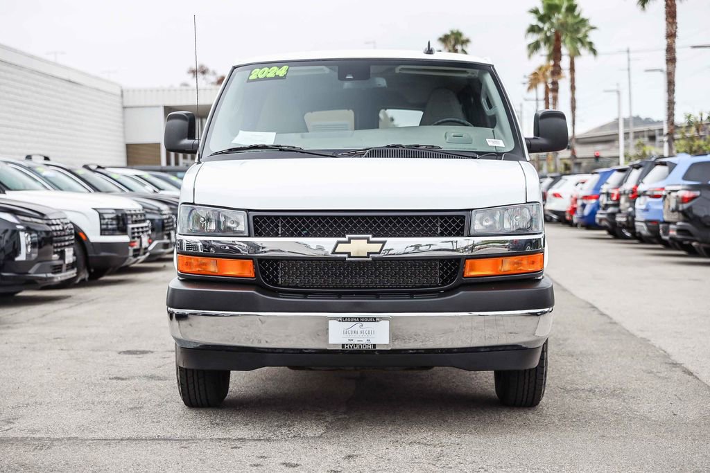 Used 2024 Chevrolet Express 3500 LT w/ LT Preferred Equipment Group RWD video 2
