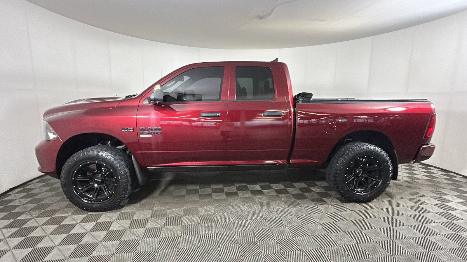 Used 2019 RAM 1500 Express w/ Wheel & Sound Group AWD/4WD image 6