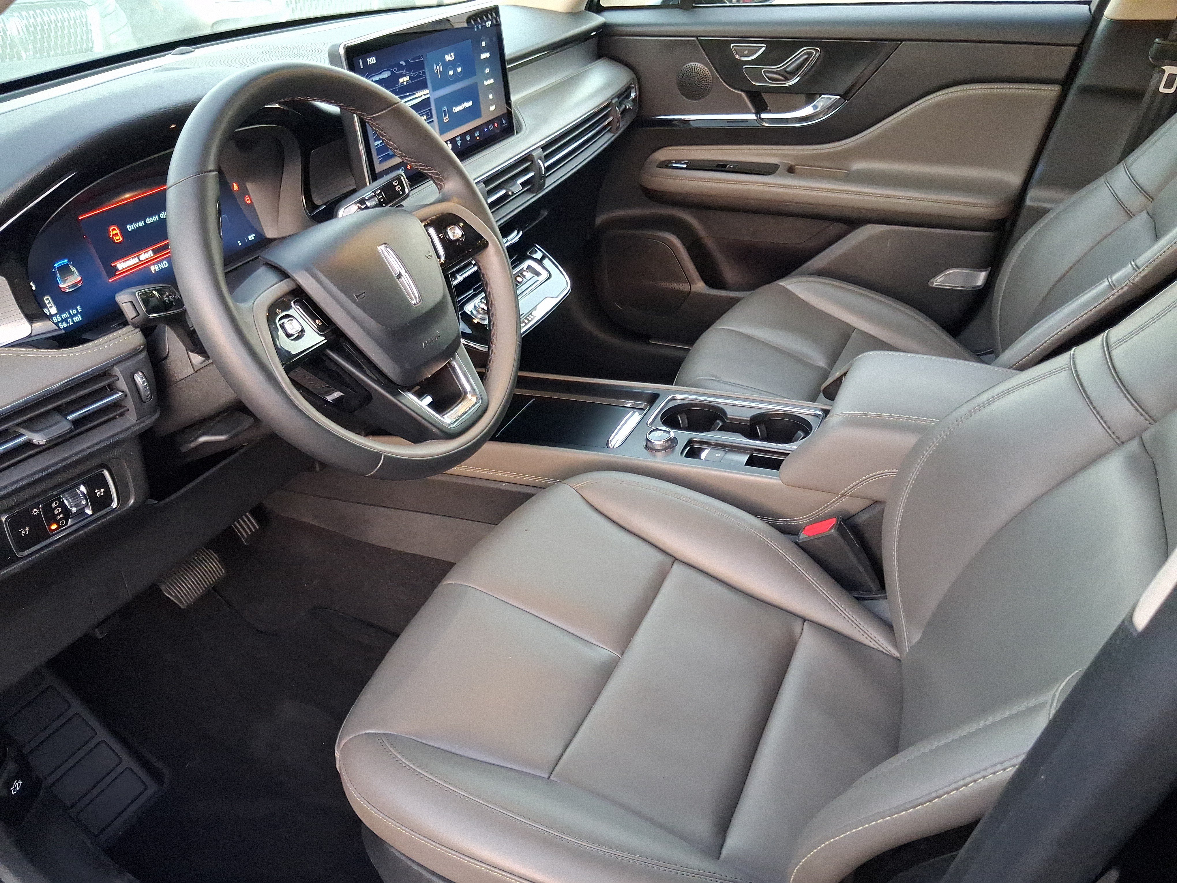 Certified 2024 Lincoln Corsair FWD image 11