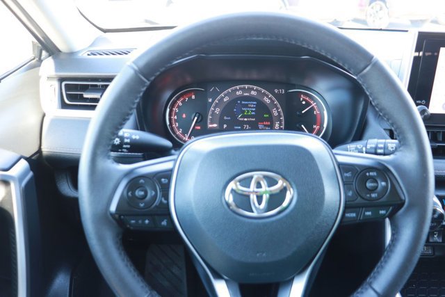 Used 2025 Toyota RAV4 XLE image 18