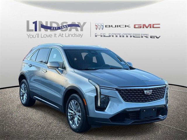 Used 2024 Cadillac XT4 Premium Luxury image 1