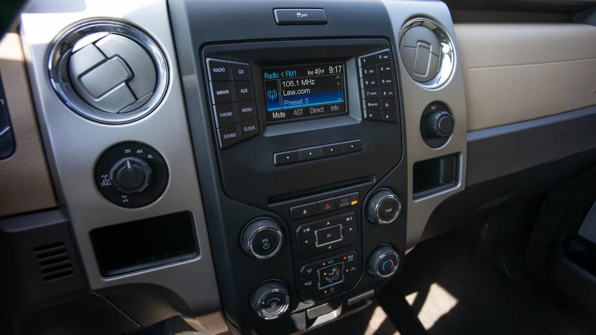 Used 2014 Ford F150 XLT w/ XLT Convenience Package AWD/4WD image 18