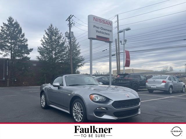 Used 2017 FIAT 124 Spider Classica image 1