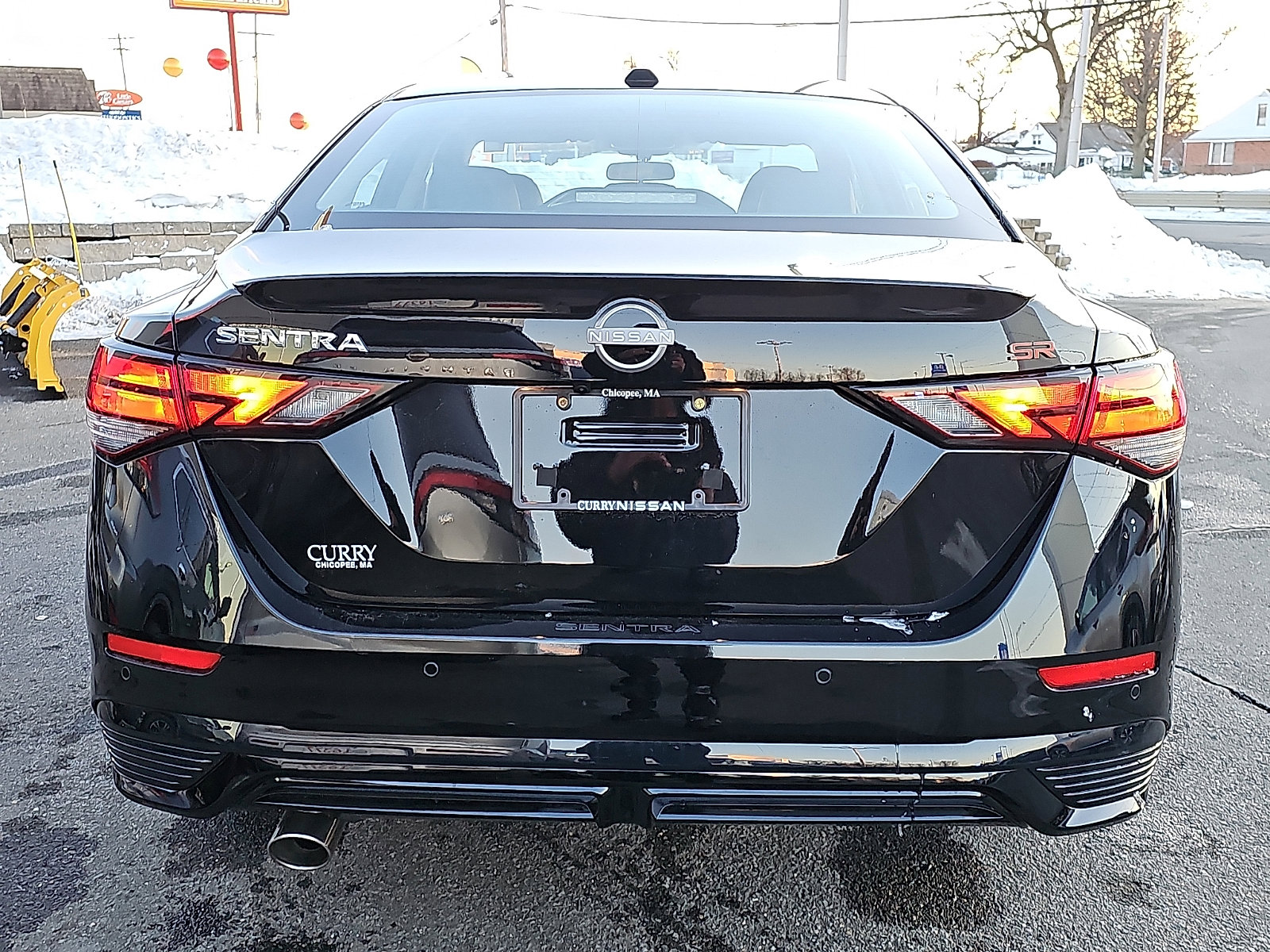 Used 2025 Nissan Sentra SR w/ SR Premium Package FWD image 5