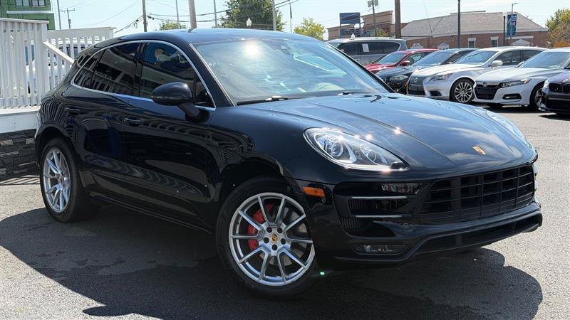 Used 2018 Porsche Macan Turbo AWD/4WD image 8