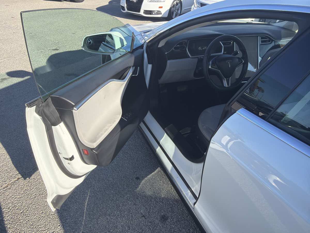 Used 2012 Tesla Model S RWD image 6
