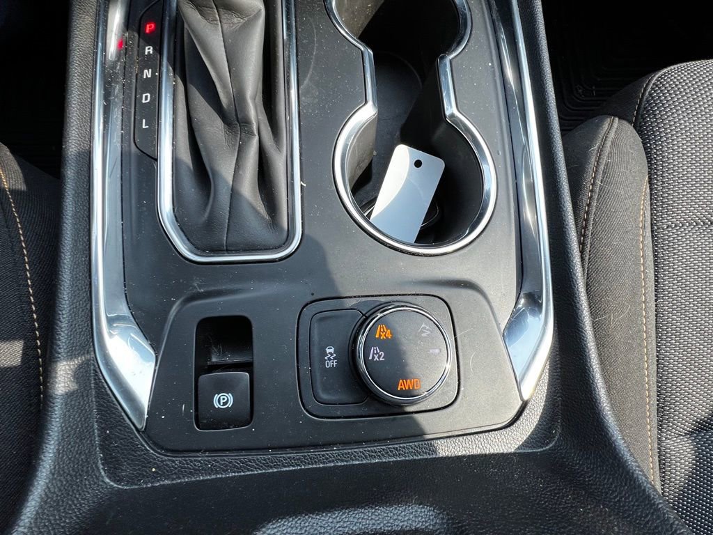 Used 2021 Chevrolet Traverse LT w/ LPO, Cargo Package image 21