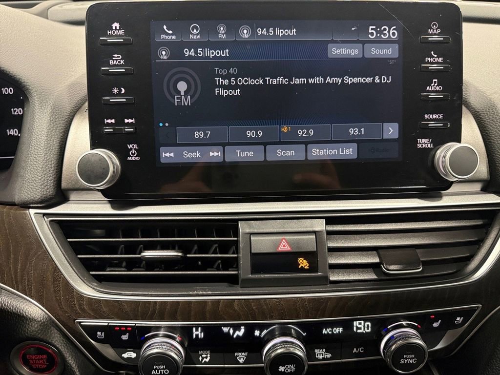 Used 2022 Honda Accord Touring image 30