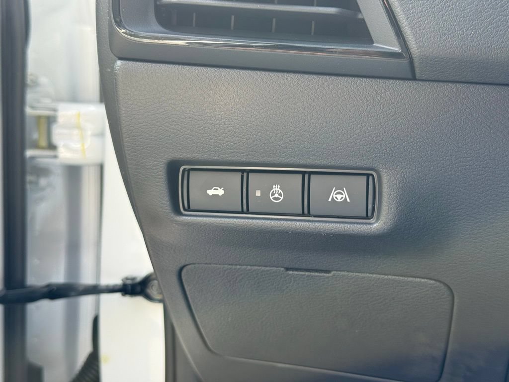 New 2026 Nissan Sentra SR w/ SR Premium Package FWD image 13
