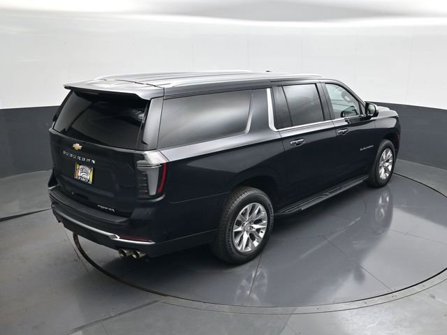 Used 2025 Chevrolet Suburban Premier AWD/4WD image 18