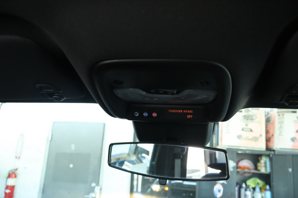 Used 2025 Chevrolet Colorado Trail Boss AWD/4WD image 33
