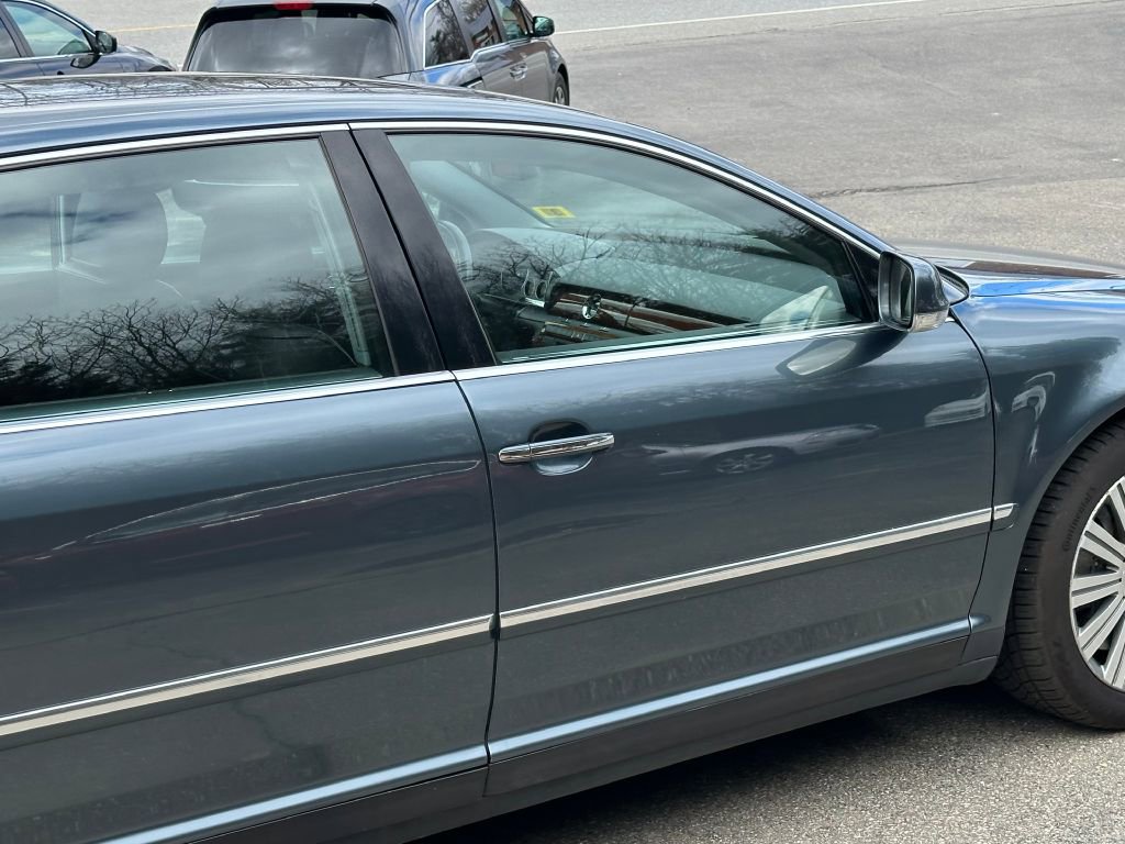 Used 2005 Volkswagen Phaeton V8 AWD/4WD image 40