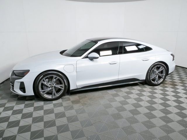 Used 2023 Audi e-tron GT Premium Plus image 32