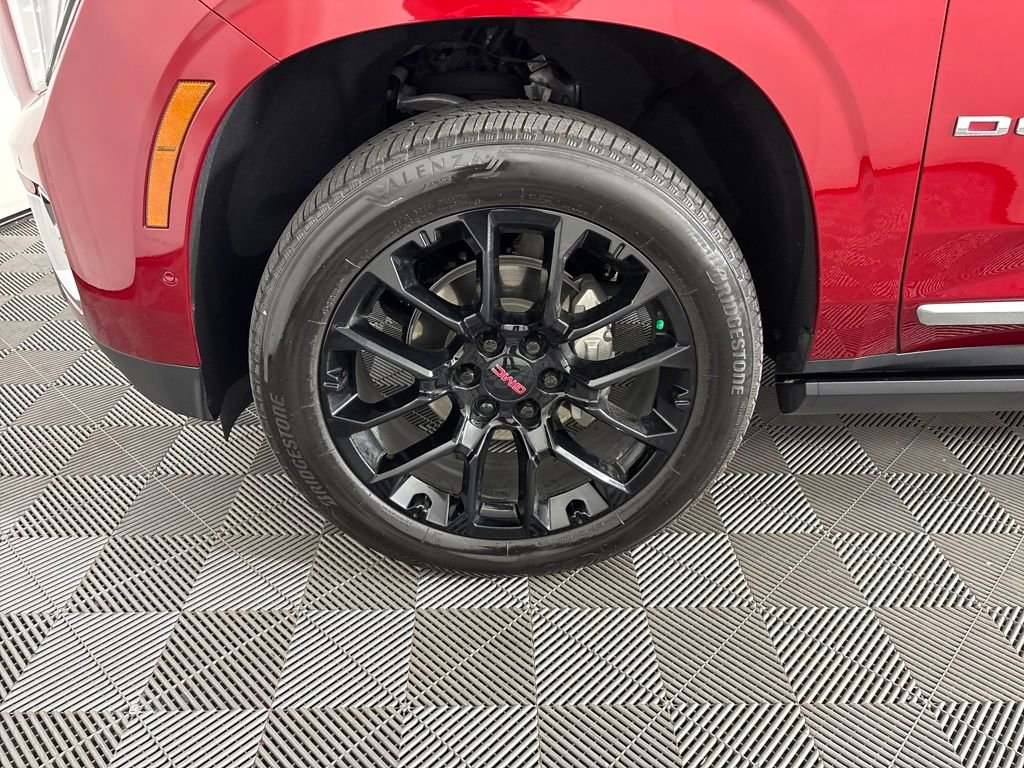 Used 2025 GMC Yukon XL Denali w/ Sun & Power Step Package image 9