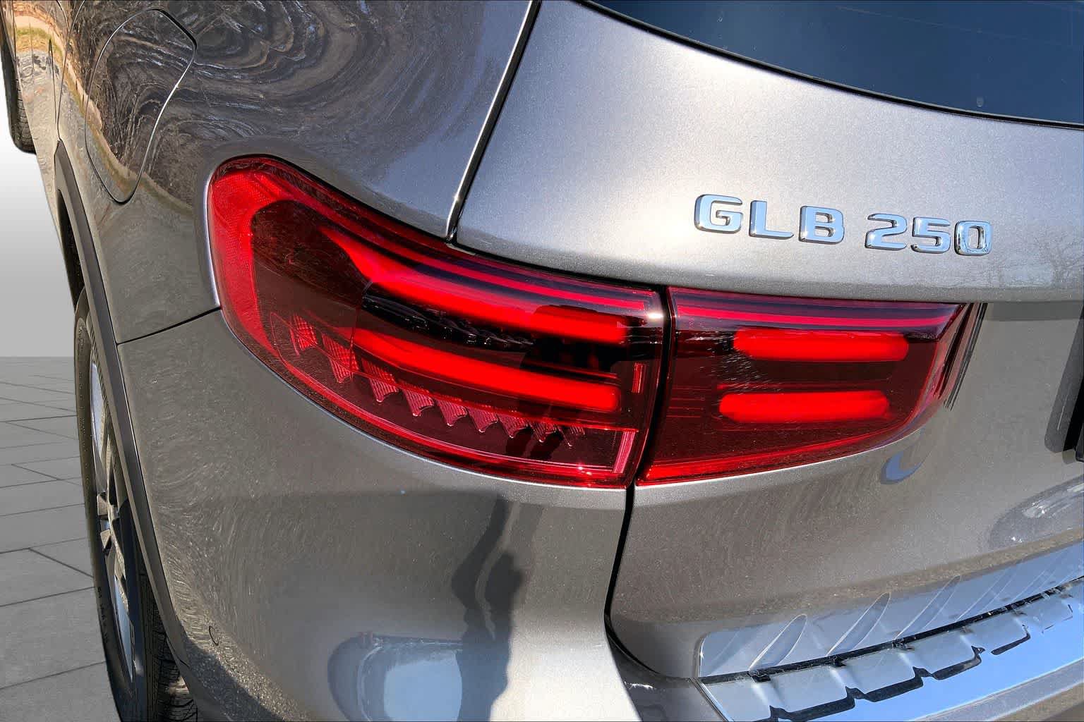 New 2026 Mercedes-Benz GLB 250 4MATIC image 18