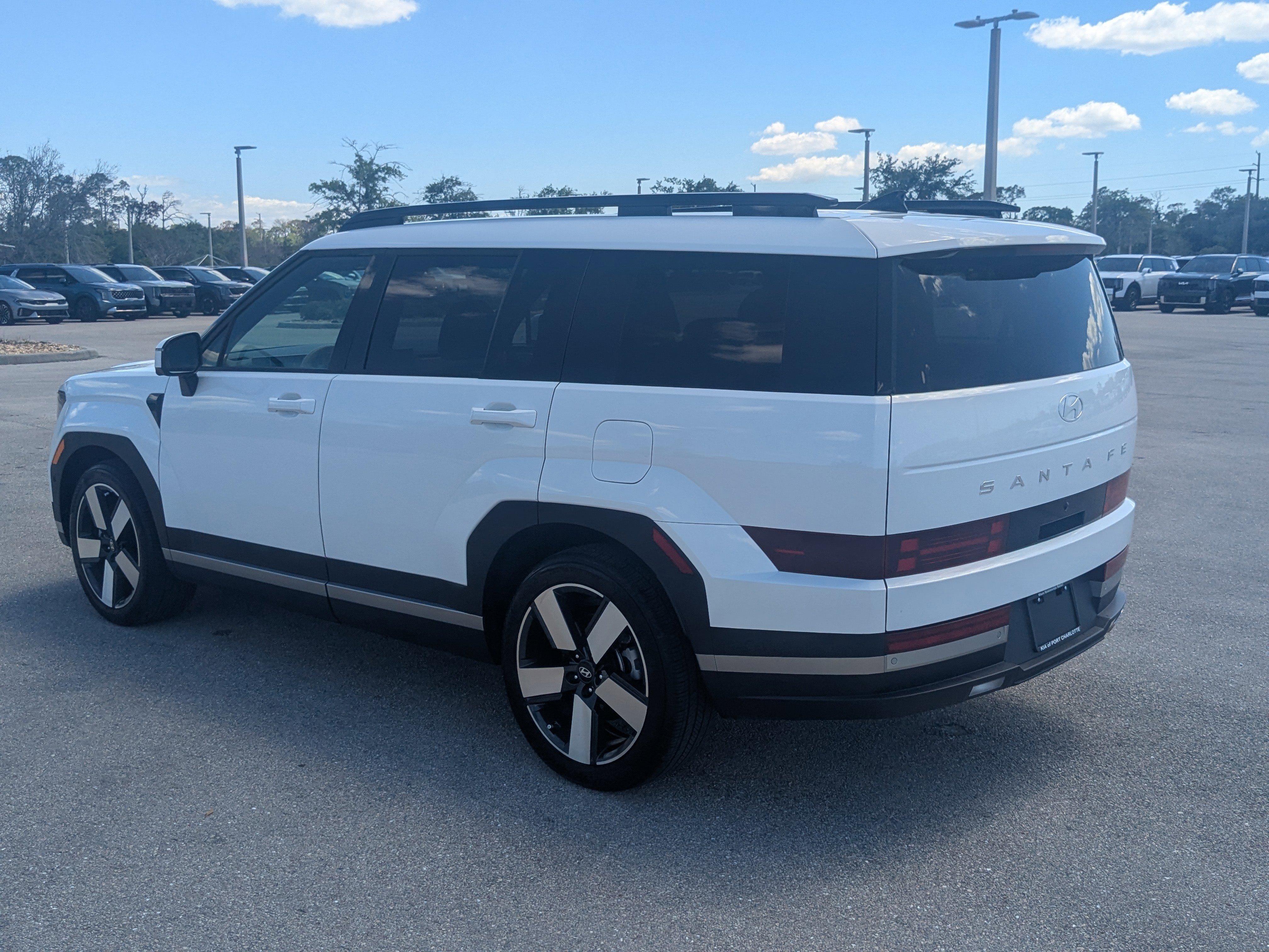 Used 2025 Hyundai Santa Fe Limited image 9