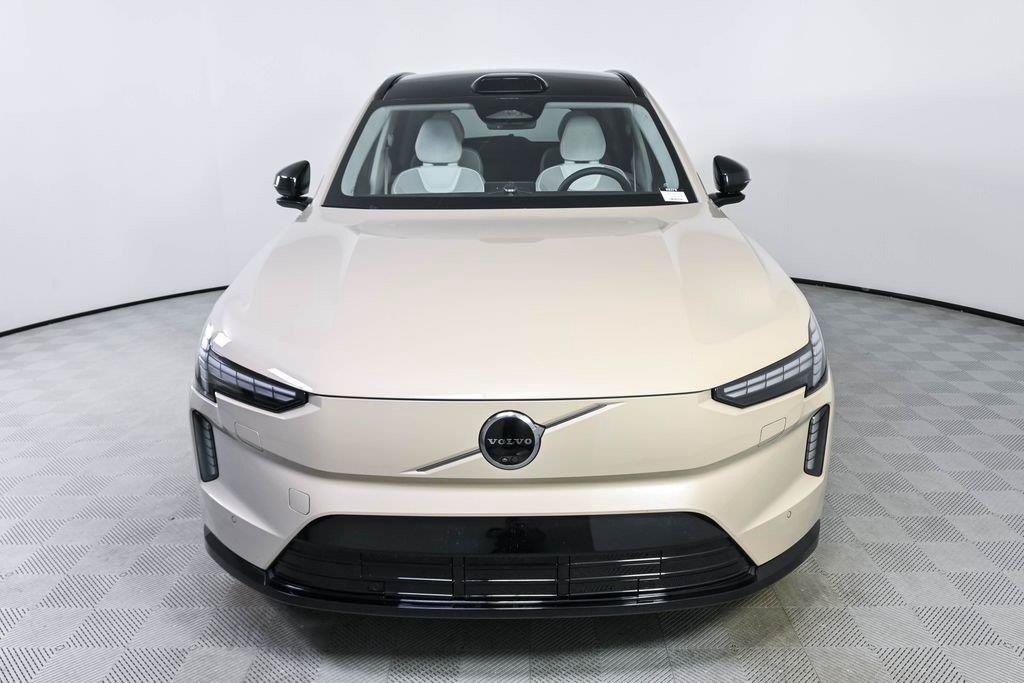 Certified 2025 Volvo EX90 Ultra AWD/4WD image 38