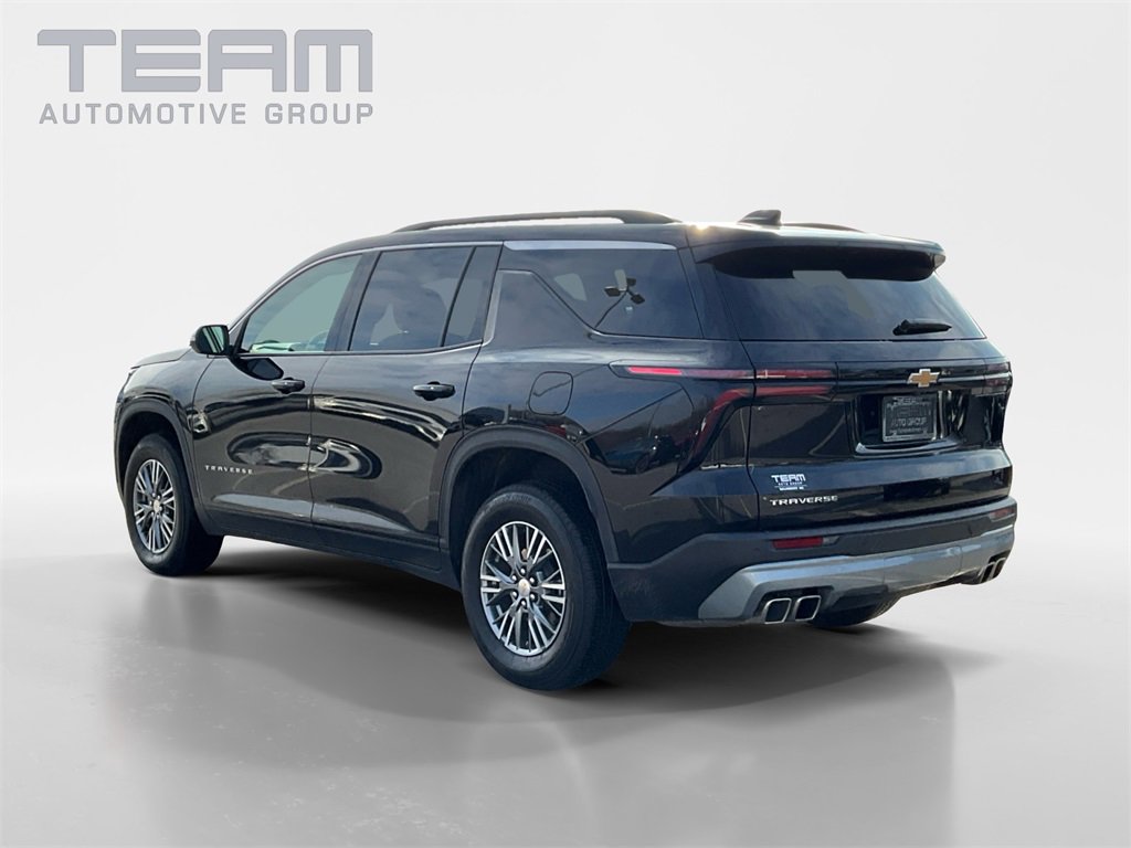 Used 2025 Chevrolet Traverse LT image 5