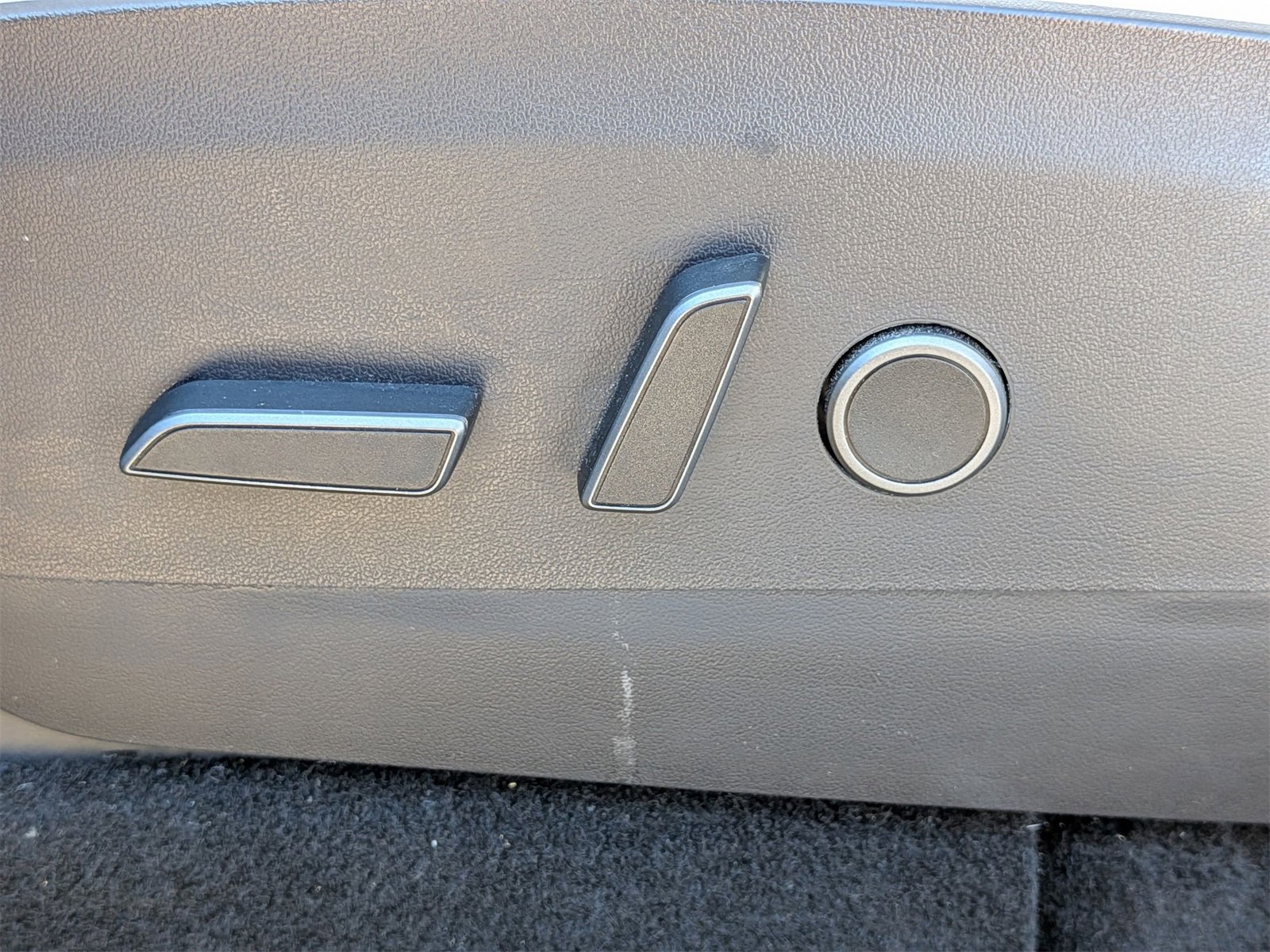 Used 2022 Tesla Model Y Performance image 16