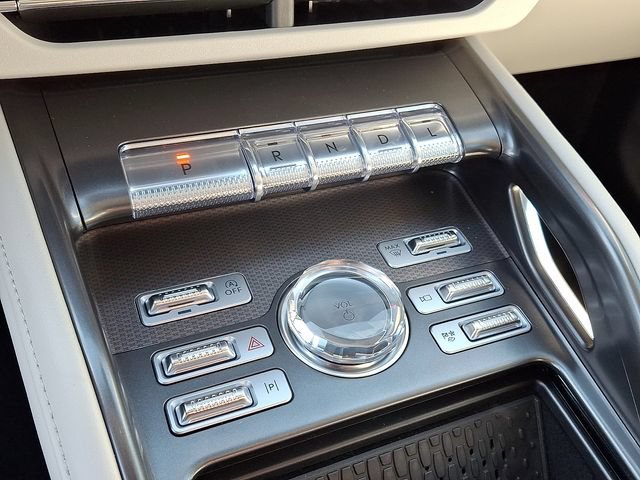 New 2026 Lincoln Nautilus Premier w/ Jet Appearance Package AWD/4WD image 7