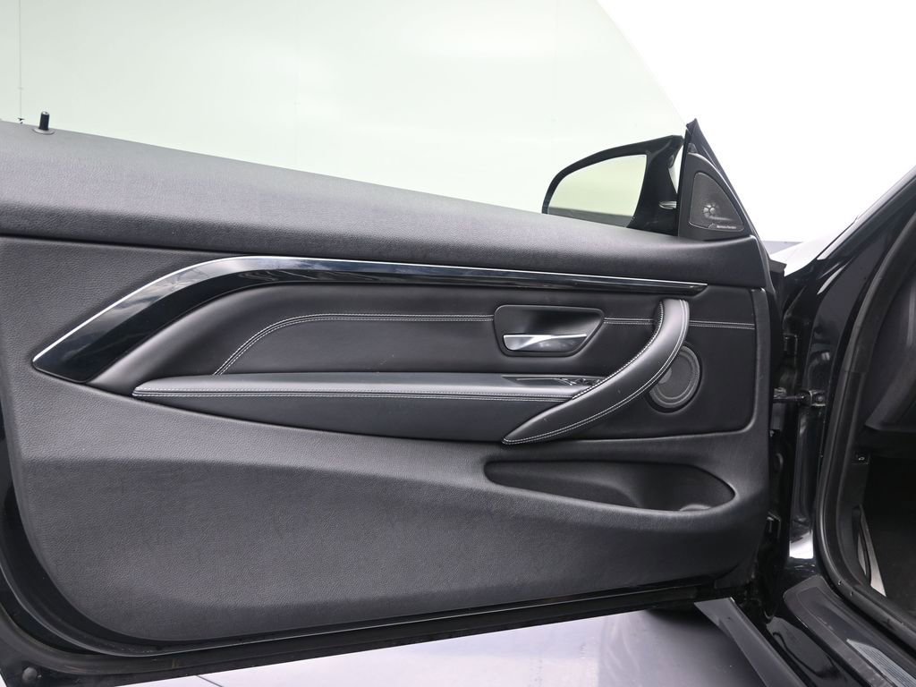 Used 2019 BMW M4 Coupe image 11