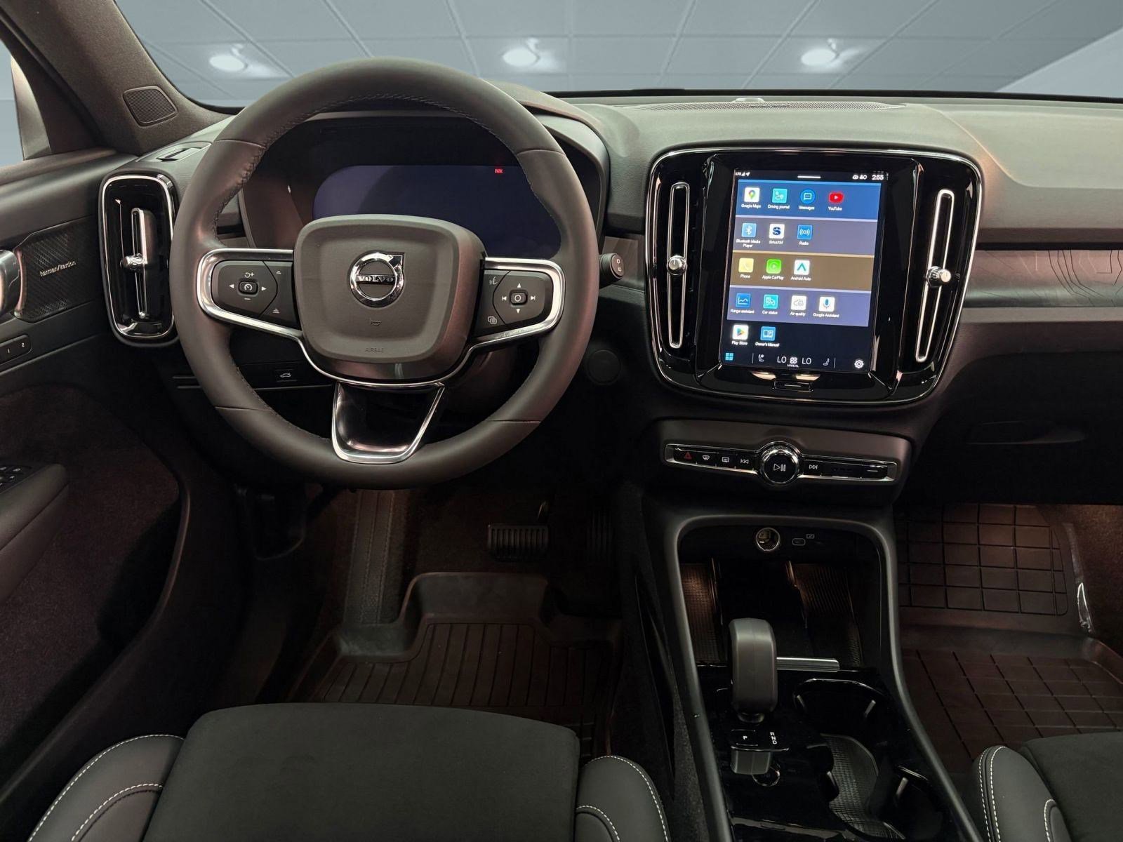 Used 2024 Volvo XC40 Recharge Ultimate w/ Protection Package Premier image 24