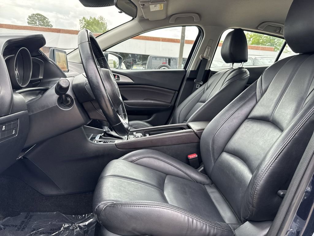 Used 2018 MAZDA MAZDA3 Touring image 11
