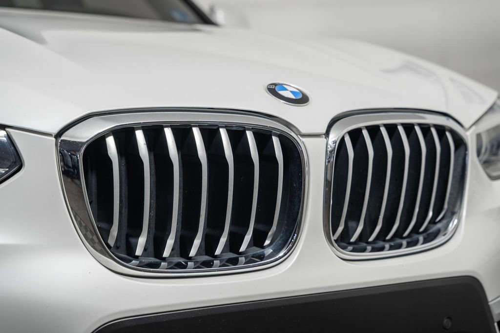 Used 2018 BMW X3 xDrive30i image 12