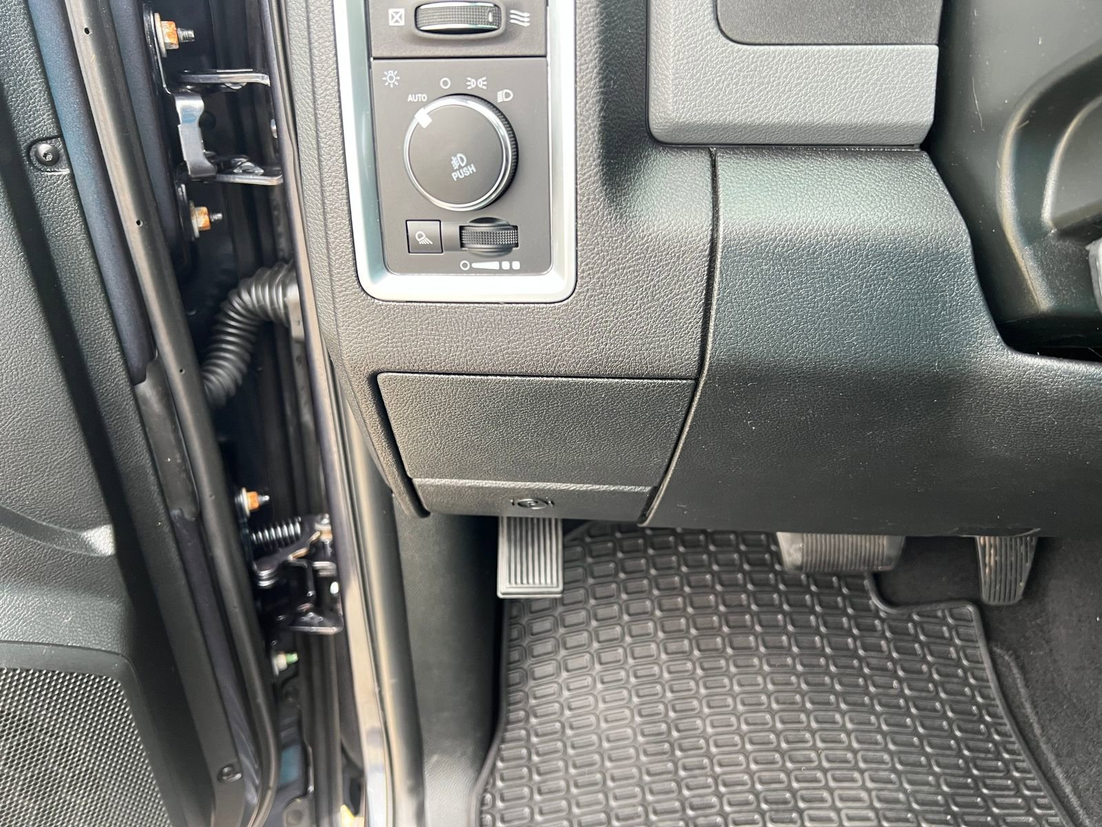 Used 2018 RAM 1500 Big Horn RWD image 19