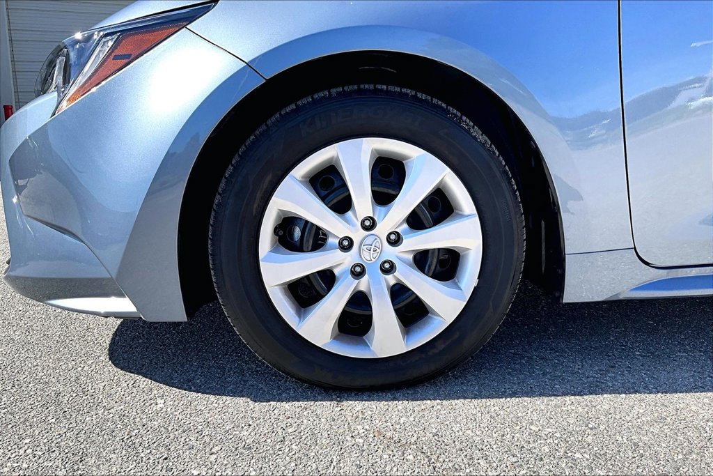 Used 2026 Toyota Corolla LE FWD image 34