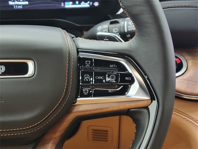 New 2025 Jeep Grand Cherokee Summit image 31