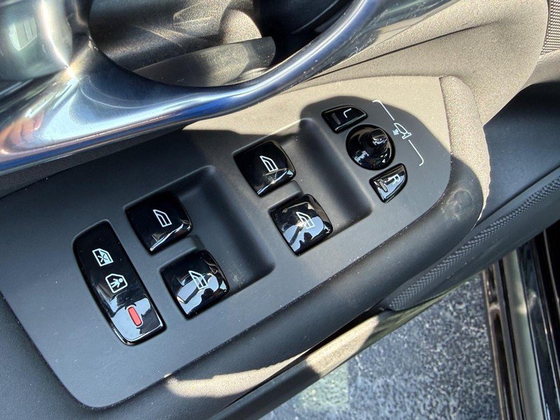 Certified 2026 Volvo XC90 B6 Ultra AWD/4WD image 18