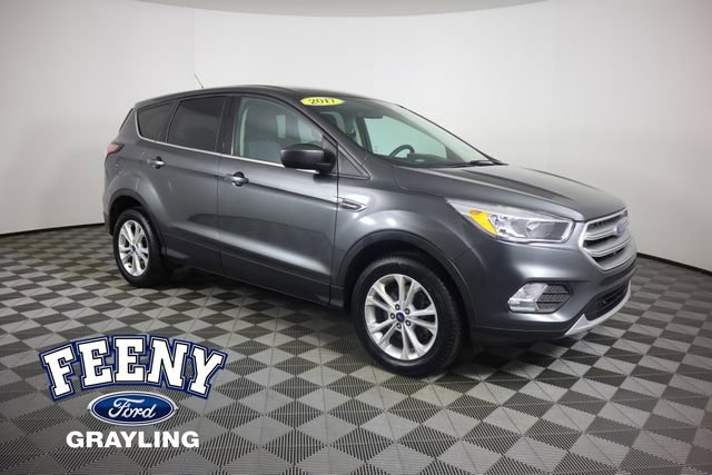 Used 2017 Ford Escape SE w/ SE Cold Weather Package image 1