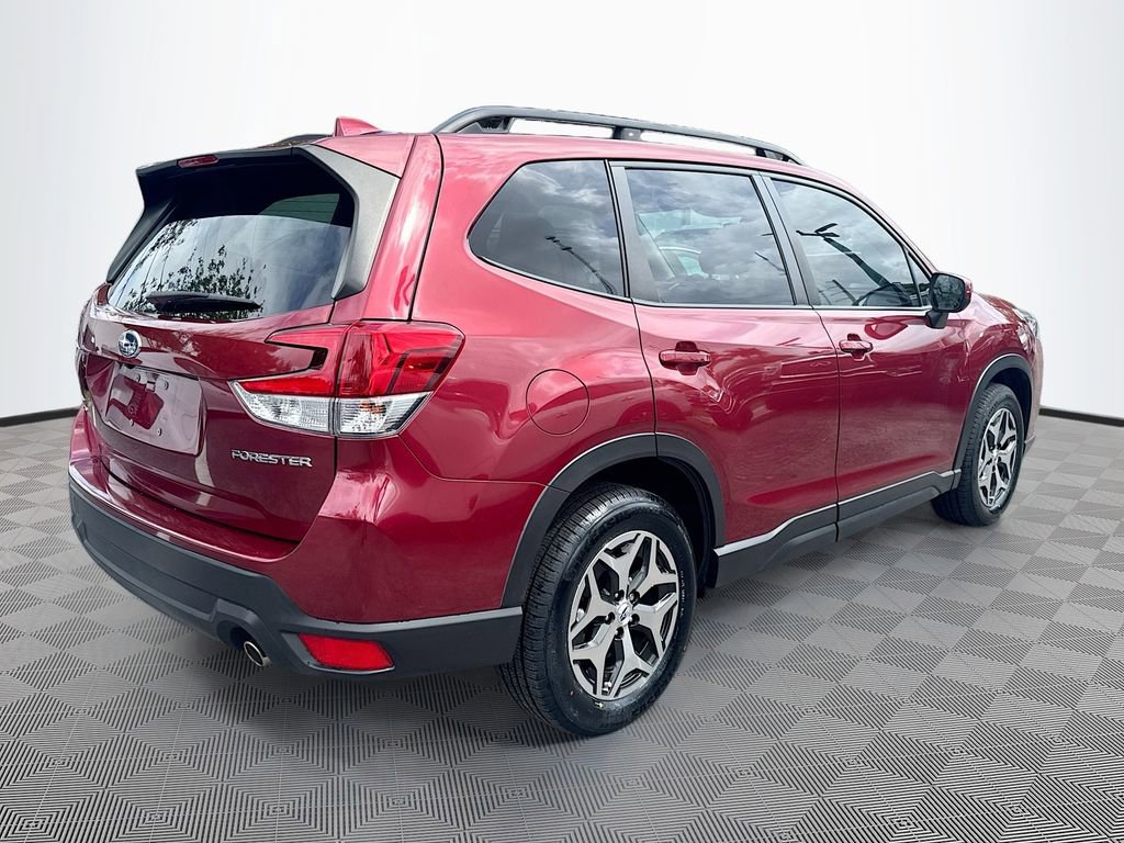 Used 2023 Subaru Forester Premium image 6