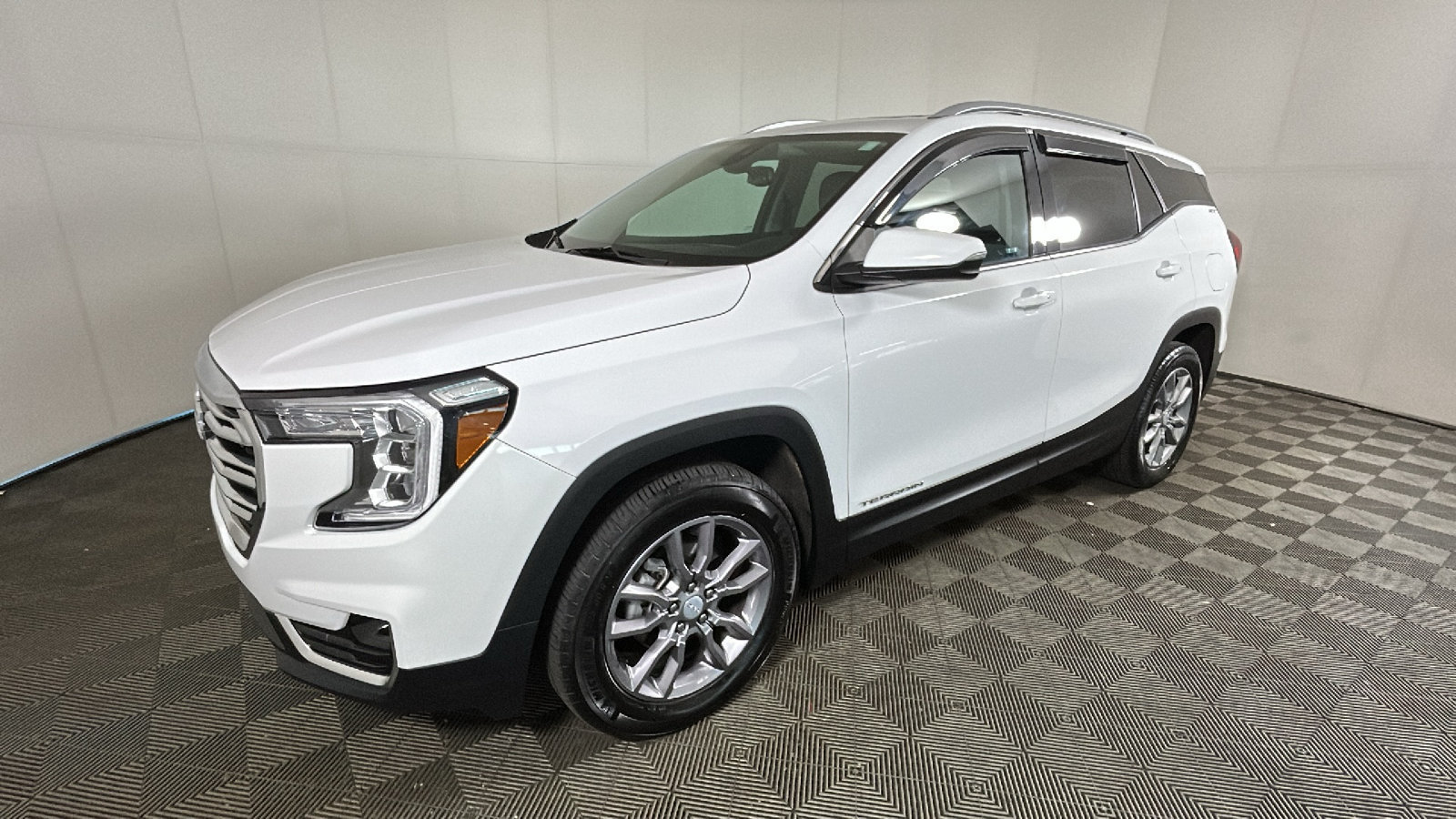 Used 2023 GMC Terrain SLT AWD/4WD image 8