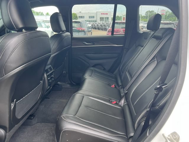 Used 2024 Jeep Grand Cherokee Limited AWD/4WD image 4