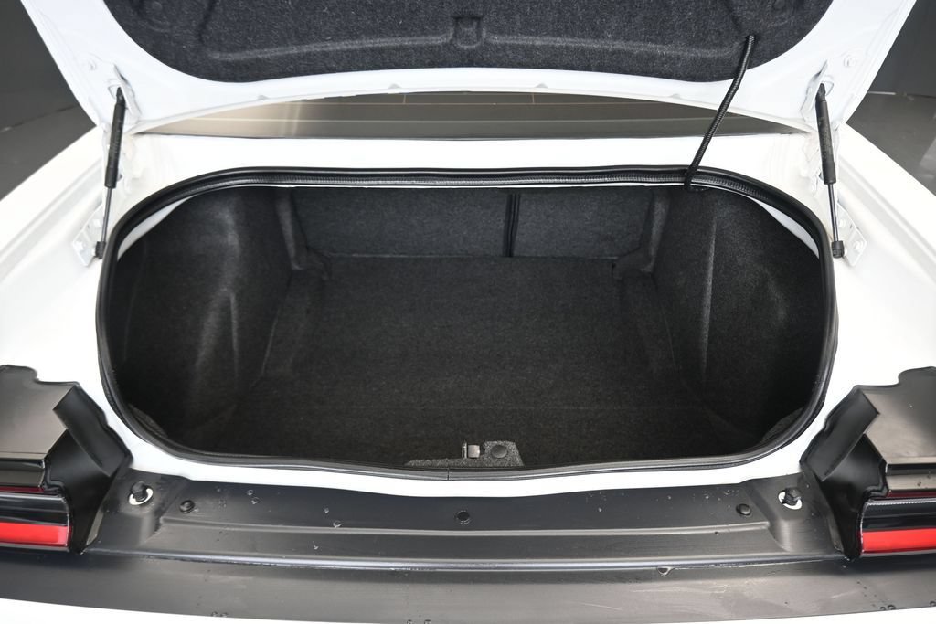 Used 2019 Dodge Challenger R/T Scat Pack w/ Shaker Package RWD image 43