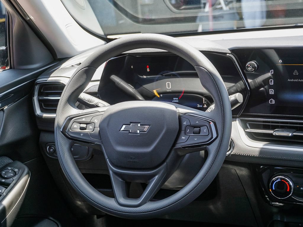 New 2026 Chevrolet TrailBlazer LT w/ Midnight Edition FWD image 16