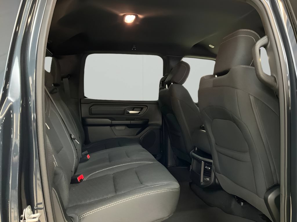 New 2026 RAM 1500 Express AWD/4WD image 13