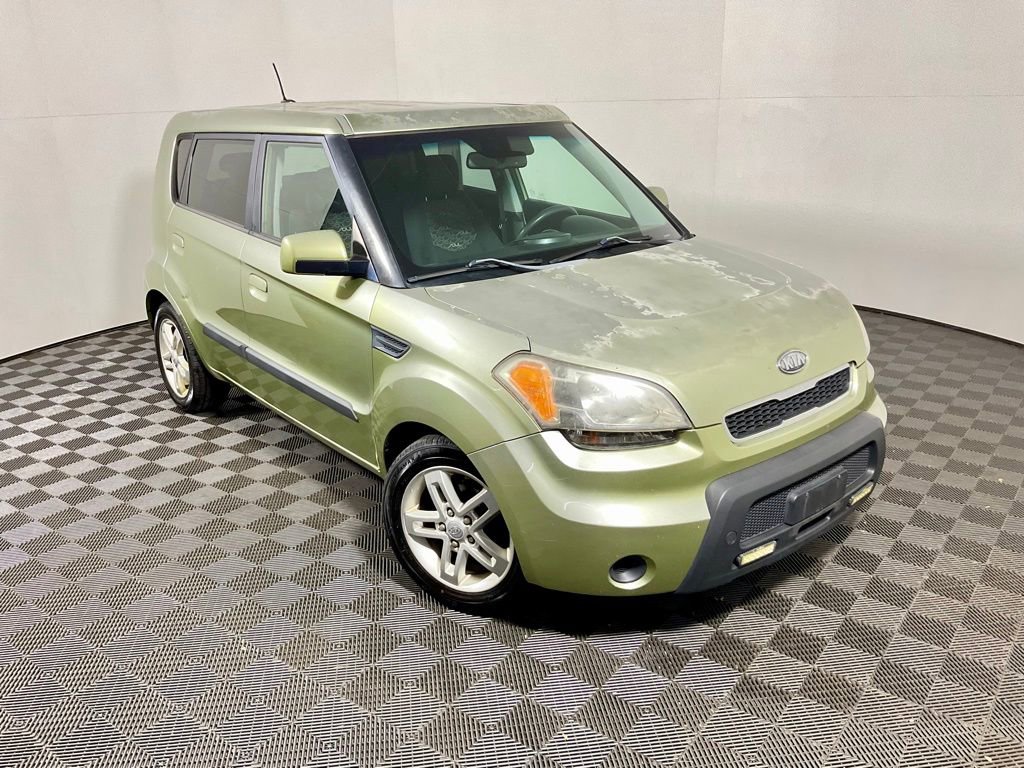 Used 2010 Kia Soul + w/ Audio Pkg image 2