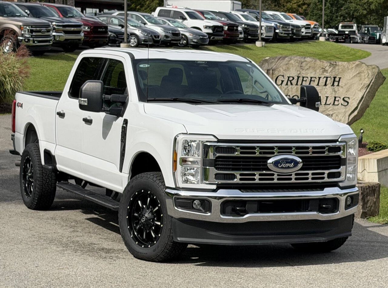 Used 2024 Ford F250 XLT AWD/4WD image 1