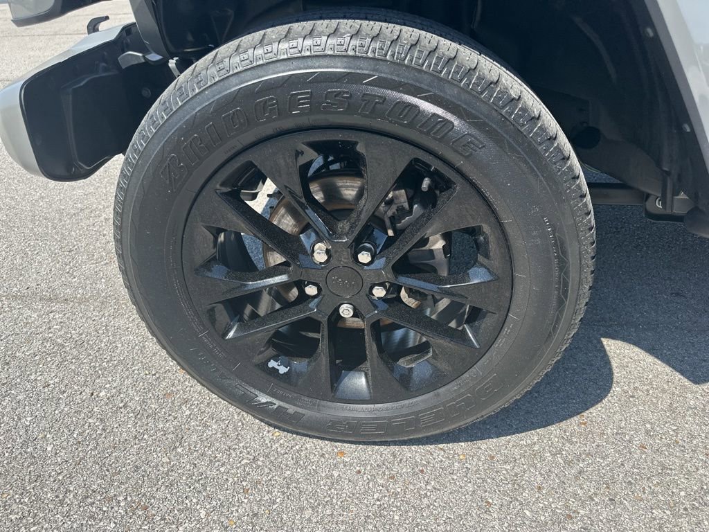 Used 2022 Jeep Gladiator Overland AWD/4WD image 6