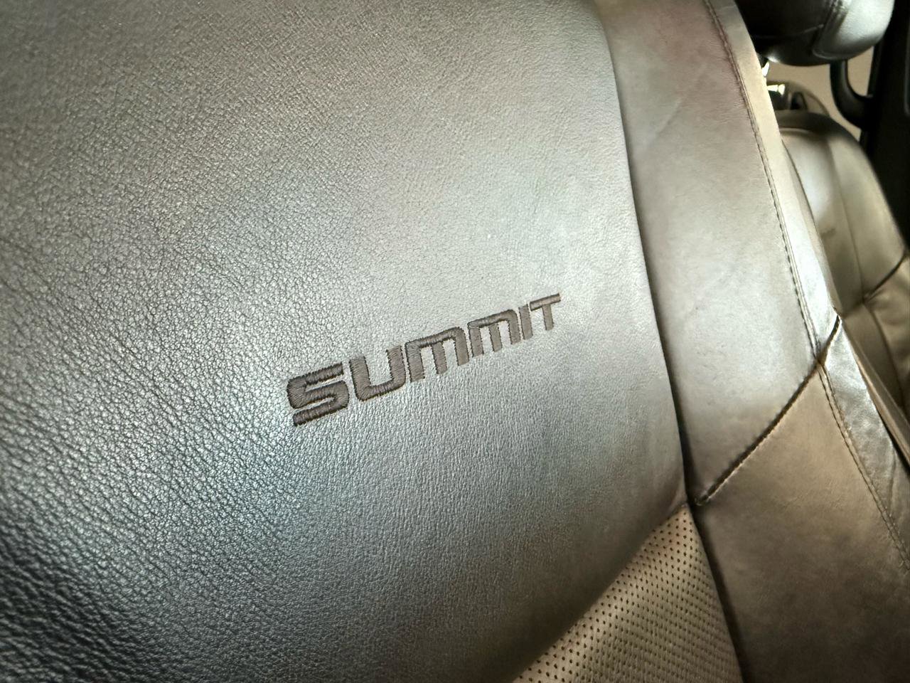 Used 2017 Jeep Grand Cherokee Summit image 25