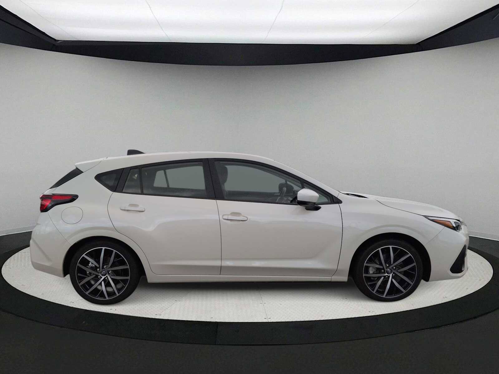 Used 2024 Subaru Impreza 2.0i Sport image 9