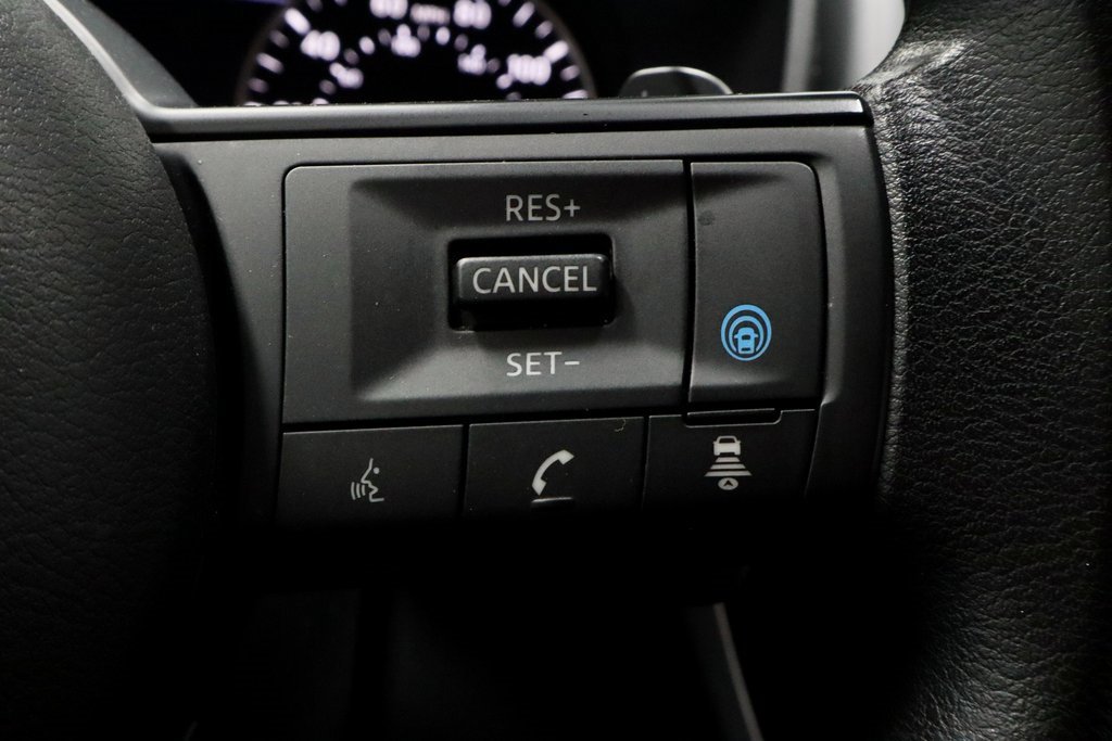 Certified 2024 Nissan Rogue SV image 30
