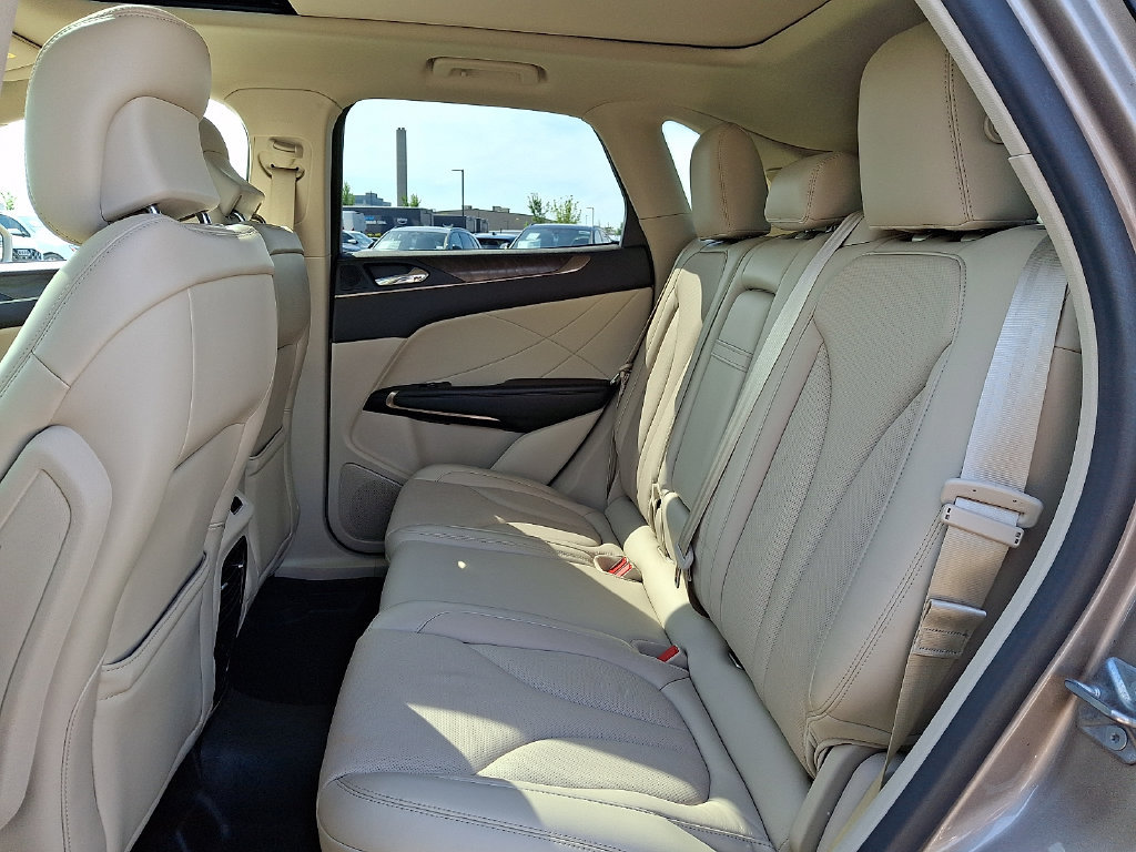 Used 2019 Lincoln MKC Reserve w/ MKC Climate Package AWD/4WD image 10